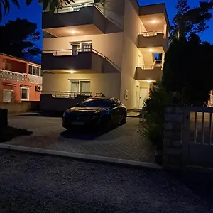  Apartman Vukadin